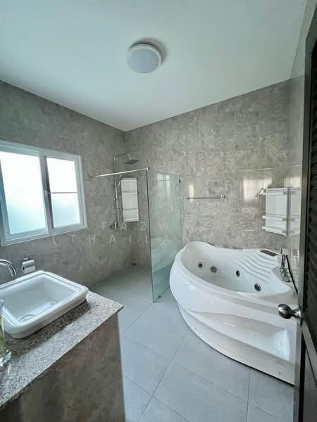 Luxury 6BR Pool Villa on 1 Rai Land Near Mabprachan Pattaya, Chon Buri (Pattaya), Poong, Bang Lamung (Pattaya), Chon Buri (Pattaya), 6 Bedrooms, 450 sqm, Villa For Rent, by Fazwaz (Thailand) Co., Ltd., 500343689 - DDproperty.com