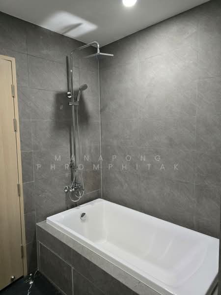 Skyrise Avenue Sukhumvit 64, Bangkok, 3 Soi Sukhumvit 64, Bang Chak, Phra Khanong, Bangkok, 2 Bedrooms, 55 sqm, Condo For Rent, by Manapong Phromphitak, 500343708 - DDproperty.com