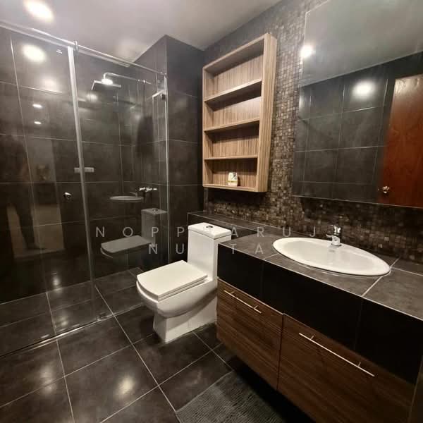 Baan Phrom Phong, Bangkok, Soi Sukhumvit 39, Khlong Tan Nua, Watthana, Bangkok, 2 Bedrooms, 105 sqm, Condo For Sale, by Noppharuj Nunta, 500343711 - DDproperty.com