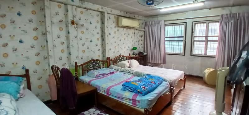 2-BR Townhouse, Bangkok, Pom Prap, Pom Prap Sattru Phai, Bangkok, 2 Bedrooms, 92 sqm, Townhouse For Sale, by Patcharaporn Binsorlae, 500343856 - DDproperty.com