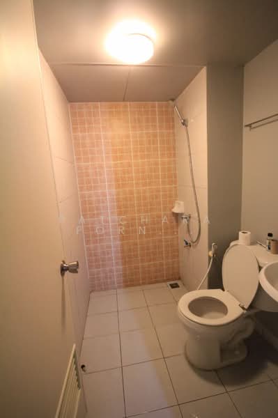 Lumpini Condo Town Romklao-Suvarnabhumi : ลุมพินี คอนโดทาวน์ ร่มเกล้า - สุวรรณภูมิ, กรุงเทพ, ถนนร่มเกล้า 1, คลองสามประเวศ, ลาดกระบัง, กรุงเทพ, 43 ตร.ม., คอนโด ขาย, โดย Patcharaporn Binsorlae, 500343884 - DDproperty.com