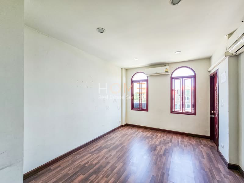Venice Di Iris Watcharapon, Bangkok, Wacharaphol Road, Tha Rang, Bang Khen, Bangkok, , 158 sqm, Shophouse For Sale, by HOME Real Estate Service, 500343931 - DDproperty.com