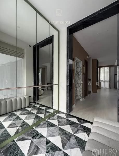 BuGaan Krungthep Kreetha, Bangkok, 109 15 Soi Krungthep Kreetha, Hua Mak, Bang Kapi, Bangkok, 3 Bedrooms, 430 sqm, Single Detached House For Rent, by Hero Realtor Co., Ltd., 500343957 - DDproperty.com