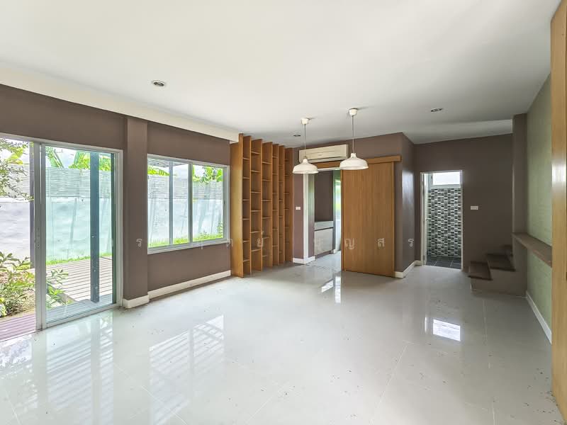 The Tara Ramintra, Bangkok, Soi Phraya Suren 35, Bang Chun, Khlong Sam Wa, Bangkok, 3 Bedrooms, 180 sqm, Single Detached House For Sale, by กรกฤตย์ บุญสระ, 500343981 - DDproperty.com