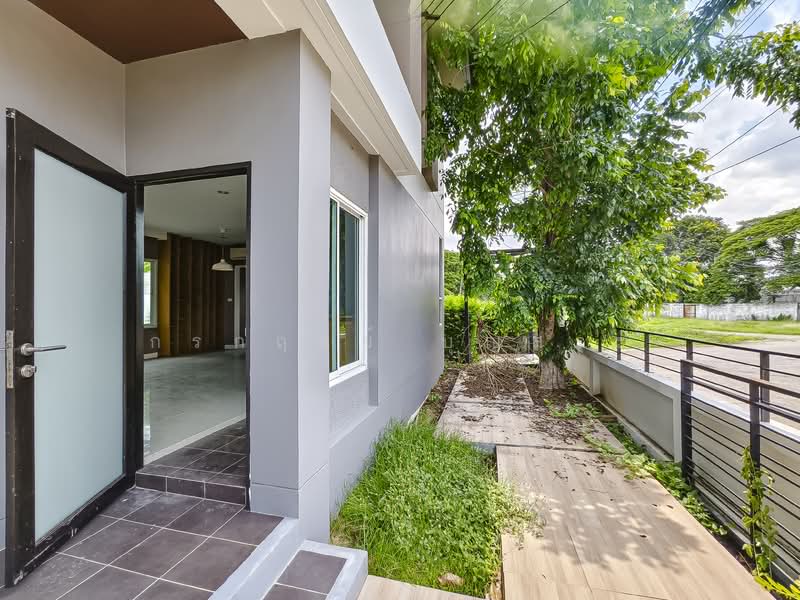 The Tara Ramintra, Bangkok, Soi Phraya Suren 35, Bang Chun, Khlong Sam Wa, Bangkok, 3 Bedrooms, 180 sqm, Single Detached House For Sale, by กรกฤตย์ บุญสระ, 500343981 - DDproperty.com