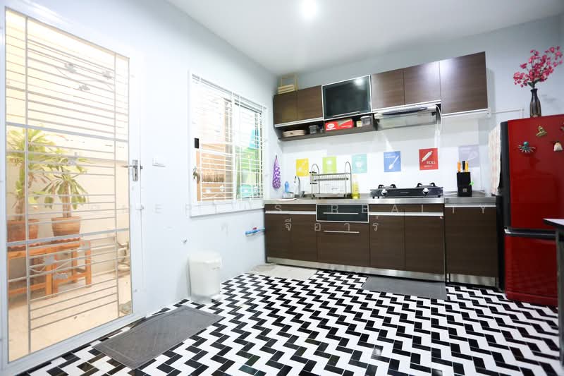 Baan Klang Muang Kaset-Nawamin, Bangkok, Soi Nawamin 70 Yeak 11-2, Khlong Kum, Bueng Kum, Bangkok, 3 Bedrooms, 180 sqm, Townhouse For Sale, by HOMEPLUS REALTY - คุณจีอาร์, 500344011 - DDproperty.com