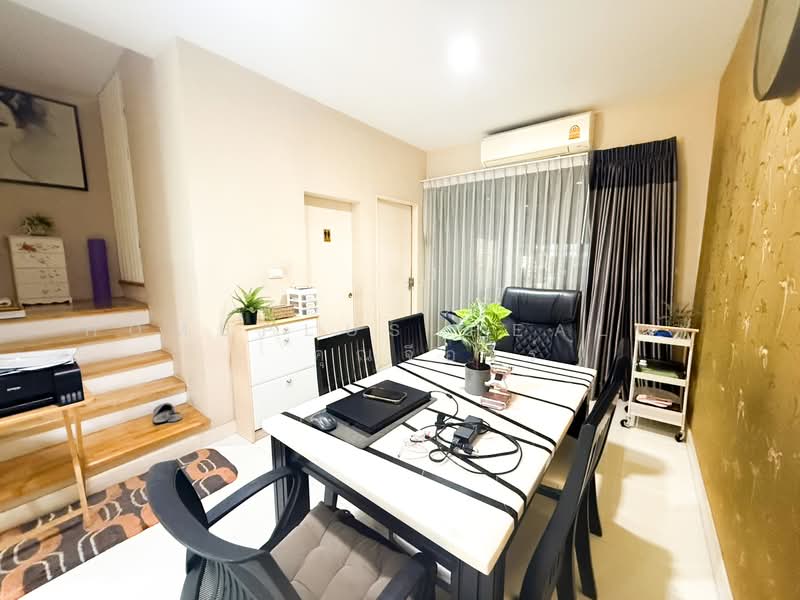 Baan Klang Muang Kaset-Nawamin, Bangkok, Soi Nawamin 70 Yeak 11-2, Khlong Kum, Bueng Kum, Bangkok, 3 Bedrooms, 180 sqm, Townhouse For Sale, by HOMEPLUS REALTY - คุณจีอาร์, 500344011 - DDproperty.com
