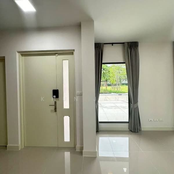 Baan Klang Muang Ramintra 83 Station : บ้านกลางเมือง รามอินทรา 83 สเตชั่น, กรุงเทพ, 16 ถ.กาญจนาภิเษก, รามอินทรา, คันนายาว, กรุงเทพ, 218 ตร.ม., ทาวน์เฮ้าส์ ให้เช่า, โดย Khun Jane, 500344032 - DDproperty.com