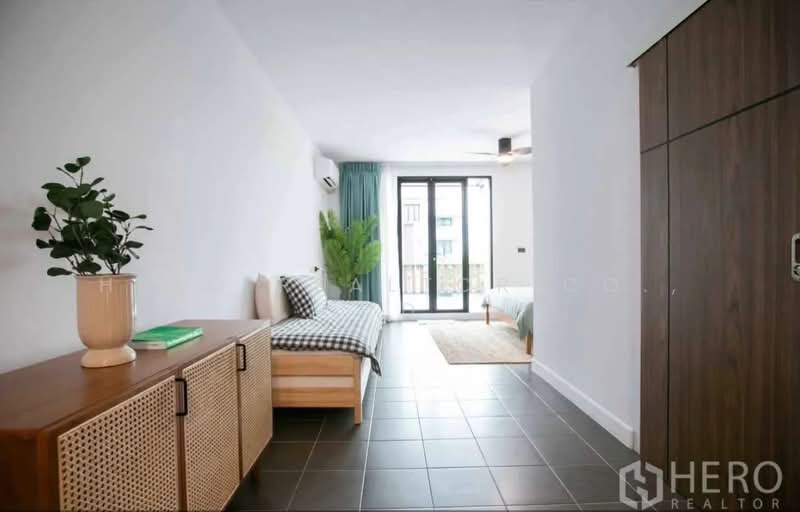 Areeya Mandarina Sukhumvit 77, Bangkok, Sukhumvit 77 Road (On Nut), Suan Luang, Bangkok, 4 Bedrooms, 240 sqm, Townhouse For Rent, by Hero Realtor Co., Ltd., 500344039 - DDproperty.com