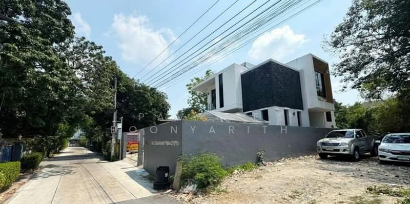4-BR House, Prachuap Khiri Khan, Hua Hin, Prachuap Khiri Khan, 4 Bedrooms, 200 sqm, Single Detached House For Sale, by Pavadee Boonyarith, 500344232 - DDproperty.com