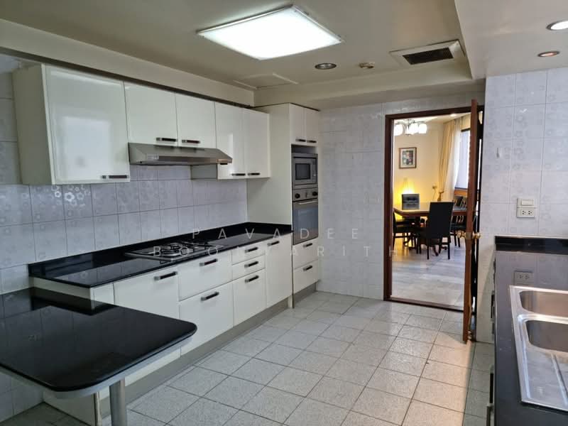 President Park Sukhumvit 24, Bangkok, 99 Sukhumvit 24 Alley, Khlongtoei Nua, Watthana, Bangkok, 3 Bedrooms, 260 sqm, Condo For Sale, by Pavadee Boonyarith, 500344250 - DDproperty.com