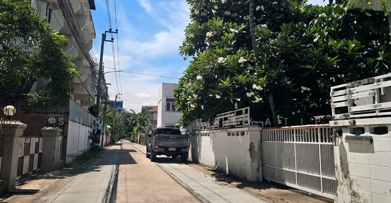 บ้านเดี่ยว 2 ชั้น สไตล์ลอฟท์ ซอยอินทามระ, กรุงเทพ, สุทธิสารวินิจฉัย, บางซื่อ, บางซื่อ, กรุงเทพ, 200 ตร.ม., บ้านเดี่ยว ขาย, โดย Suriya Suriyatip, 500344253 - DDproperty.com