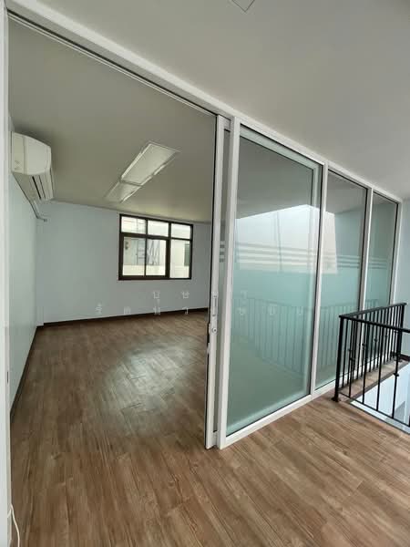 Chic District Ram 53, Bangkok, Ramkhamhaeng 53, Wang Thonglang, Bangkok, 6 Bedrooms, 260 sqm, Condo For Rent, by บุษบา รัตนวงษ์ชัย, 500344335 - DDproperty.com