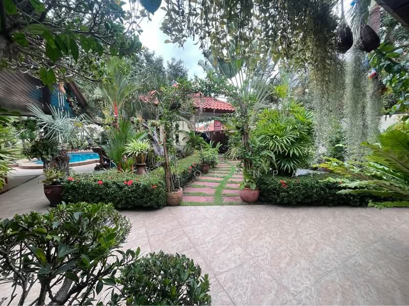 3-BR House, Chon Buri (Pattaya), Huai Yai, Bang Lamung (Pattaya), Chon Buri (Pattaya), 3 Bedrooms, 550 sqm, Single Detached House For Sale, by Valen Lokunpai , 500344370 - DDproperty.com