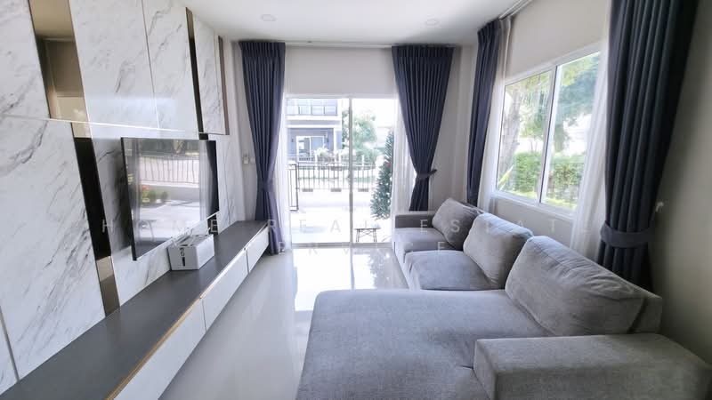Centro Rama 9-Motorway, Bangkok, Rural Development 3 Road, Khlong Song Ton Nun, Lat Krabang, Bangkok, 4 Bedrooms, 164 sqm, Single Detached House For Sale, by HOME Real Estate Service, 500344389 - DDproperty.com