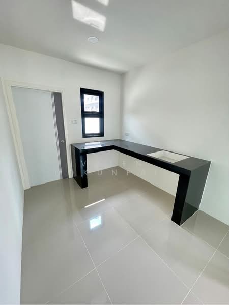 3-BR Townhouse, Chon Buri (Pattaya), Ban Khao, Phan Thong, Chon Buri (Pattaya), 3 Bedrooms, 204 sqm, Townhouse For Sale, by Valen Lokunpai , 500344400 - DDproperty.com