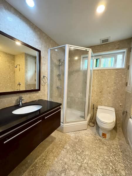 Wattana Suite, Bangkok, Soi Sukhumvit 15, Khlongtoei Nua, Watthana, Bangkok, 3 Bedrooms, 140 sqm, Condo For Rent, by Rojjana Jindasri, 500344435 - DDproperty.com