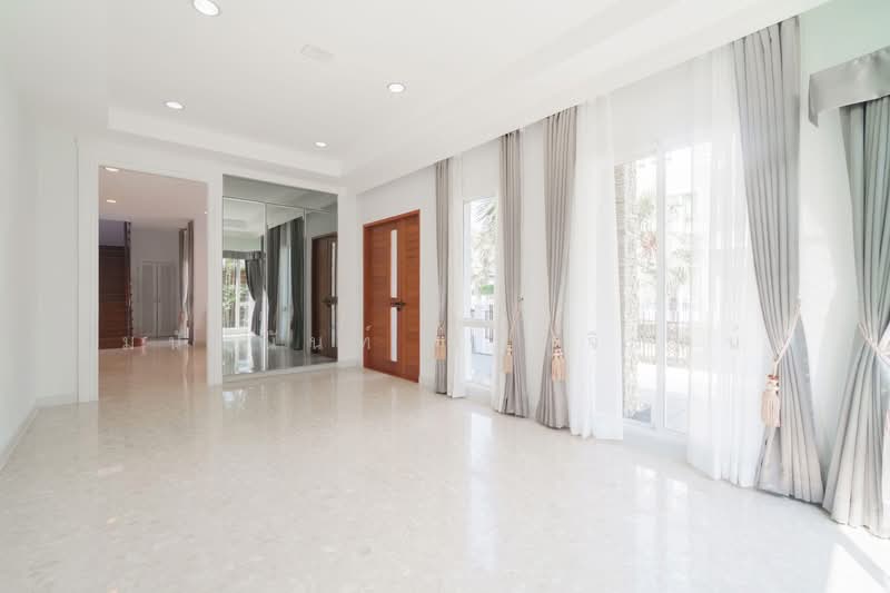 Grand Bangkok Boulevard Rama 9 - Srinakarindra, Bangkok, Krungthep Kritha 17 Alley, Thap Chang, Saphan Sung, Bangkok, 5 Bedrooms, 500 sqm, Single Detached House For Sale, by มนัสนันท์ สิริรุจิรัตน์, 500344556 - DDproperty.com