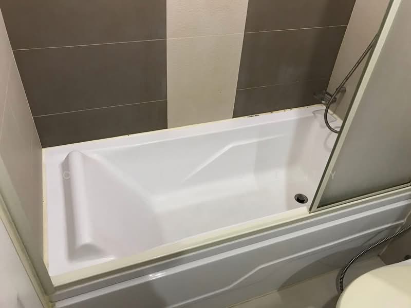 Lumpini Suite Pinklao, Bangkok, 1 Somdet Phra Pin Klao Rd, Bang Yi Khan, Bang Phlat, Bangkok, 1 Bedroom, 35 sqm, Condo For Rent, by CorrectProperty, 500344558 - DDproperty.com