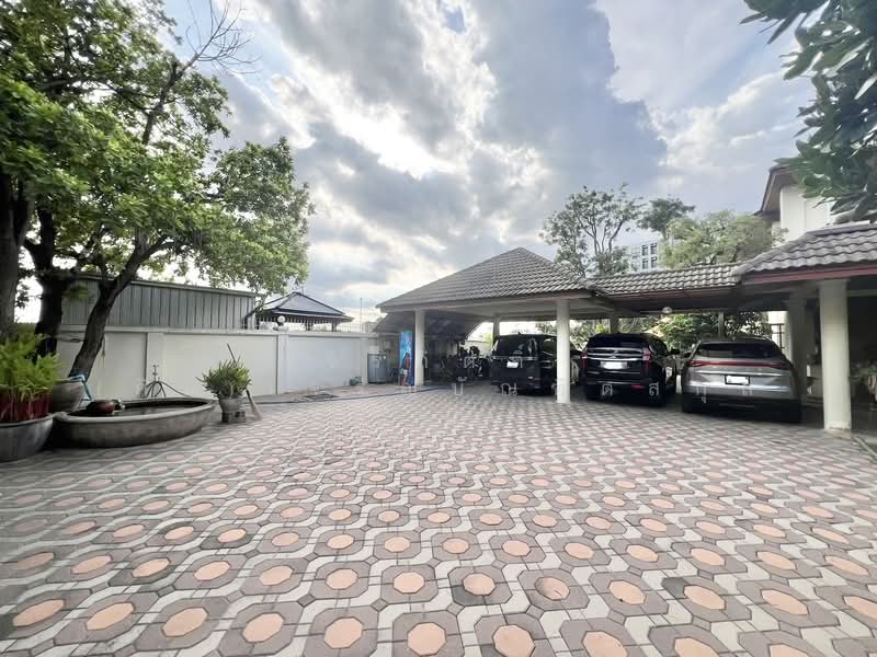 บ้านเดี่ยว 300 ตร.ว. หลัง Central อยุธยา, Phra Nakhon Si Ayutthaya, Khlong Suan Plu, Phra Nakhon Sri Ayutthaya, Phra Nakhon Si Ayutthaya, 4 Bedrooms, 570 sqm, Single Detached House For Sale, by จิรกิตติ์ (คิม)เจริญบัณฑิตสกุล, 500344569 - DDproperty.com