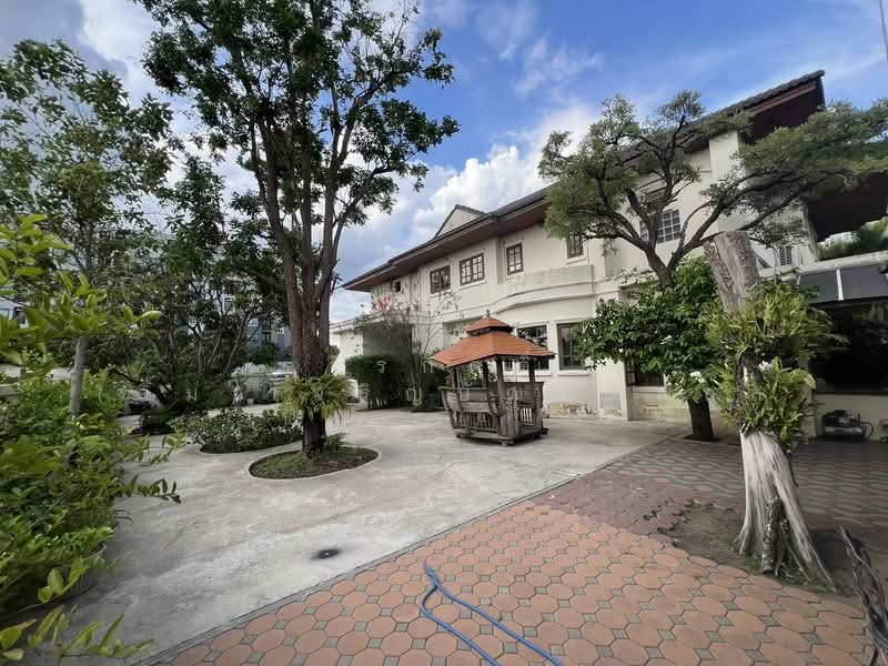 บ้านเดี่ยว 300 ตร.ว. หลัง Central อยุธยา, Phra Nakhon Si Ayutthaya, Khlong Suan Plu, Phra Nakhon Sri Ayutthaya, Phra Nakhon Si Ayutthaya, 4 Bedrooms, 570 sqm, Single Detached House For Sale, by จิรกิตติ์ (คิม)เจริญบัณฑิตสกุล, 500344569 - DDproperty.com