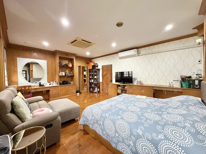 บ้านเดี่ยว 300 ตร.ว. หลัง Central อยุธยา, Phra Nakhon Si Ayutthaya, Khlong Suan Plu, Phra Nakhon Sri Ayutthaya, Phra Nakhon Si Ayutthaya, 4 Bedrooms, 570 sqm, Single Detached House For Sale, by จิรกิตติ์ (คิม)เจริญบัณฑิตสกุล, 500344569 - DDproperty.com