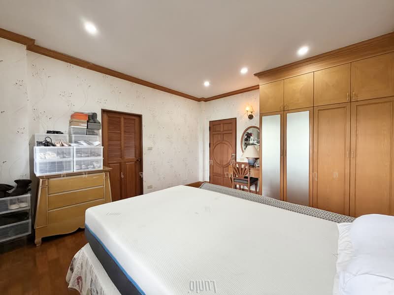 บ้านเดี่ยว 300 ตร.ว. หลัง Central อยุธยา, Phra Nakhon Si Ayutthaya, Khlong Suan Plu, Phra Nakhon Sri Ayutthaya, Phra Nakhon Si Ayutthaya, 4 Bedrooms, 570 sqm, Single Detached House For Sale, by จิรกิตติ์ (คิม)เจริญบัณฑิตสกุล, 500344569 - DDproperty.com