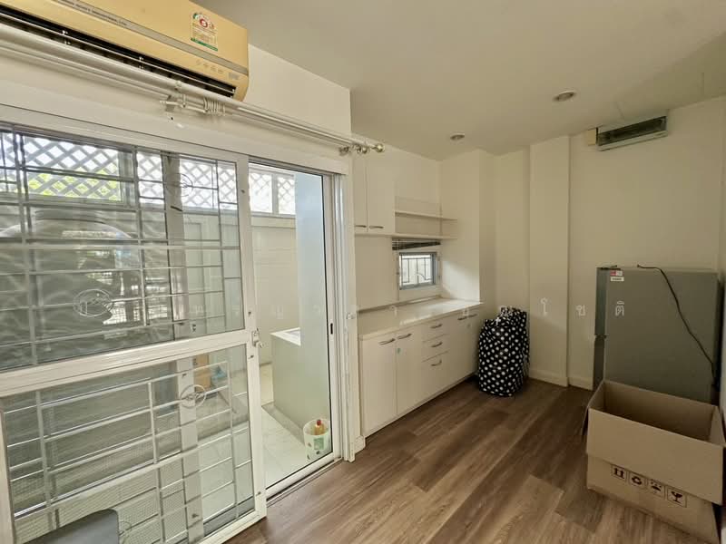 The Metro Sathorn-Kanlapaphruek, Bangkok, Kanlapaphruek Road, Bang Wa, Phasi Charoen, Bangkok, 3 Bedrooms, 167 sqm, Townhouse For Rent, by ปรินทร์ญาดา ชิณโชติ, 500344606 - DDproperty.com