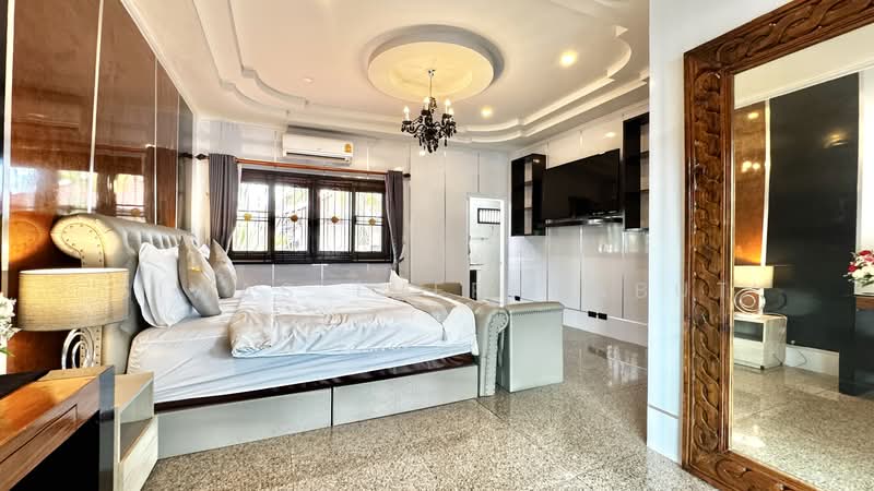 Luxury 5+1 Bed Thabali Villa for Sale Only 32.9 Mb 10min from Walking Street, Chon Buri (Pattaya), Thabali 3, Bang Lamung, Bang Lamung (Pattaya), Chon Buri (Pattaya), 5 Bedrooms, 520 sqm, Villa For Sale, by Siwas Thepphabut, 500344607 - DDproperty.com