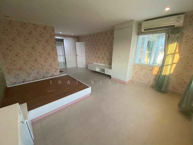 Jp05261 Townhome Huai Khwang-Sutthisan 4B4B For Rent 55K Line OA: @era1realty, Bangkok, Huai Khwang, Bangkok, 4 Bedrooms, 200 sqm, Townhouse For Rent, by ERA1 realty, 500344614 - DDproperty.com