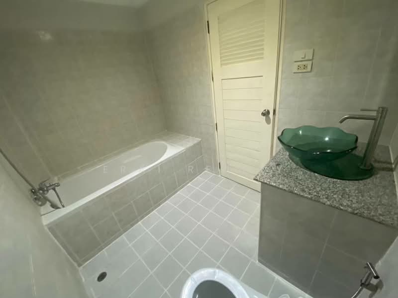 Jp05261 Townhome Huai Khwang-Sutthisan 4B4B For Rent 55K Line OA: @era1realty, Bangkok, Huai Khwang, Bangkok, 4 Bedrooms, 200 sqm, Townhouse For Rent, by ERA1 realty, 500344614 - DDproperty.com