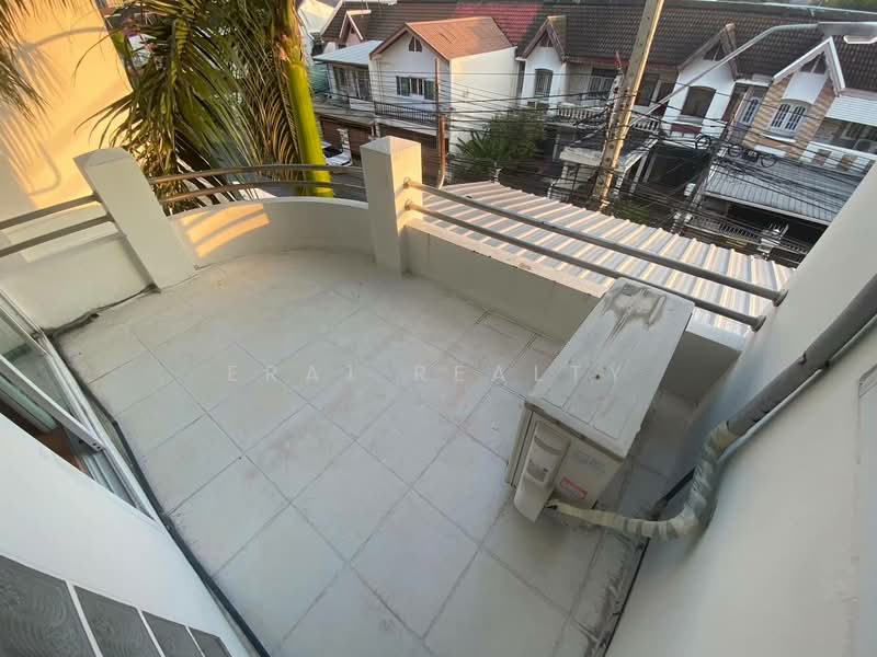 Jp05261 Townhome Huai Khwang-Sutthisan 4B4B For Rent 55K Line OA: @era1realty, Bangkok, Huai Khwang, Bangkok, 4 Bedrooms, 200 sqm, Townhouse For Rent, by ERA1 realty, 500344614 - DDproperty.com