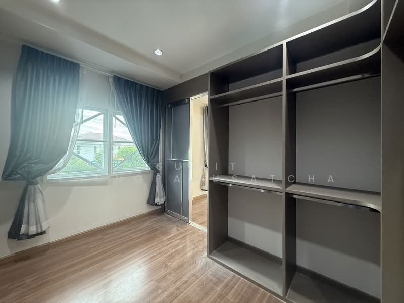 Supalai Park Ville Pinklao-Kanchana, Nonthaburi, Bang Khulad-Wat Phra Ngoen Road, Bang Yai, Nonthaburi, 4 Bedrooms, 195 sqm, Single Detached House For Sale, by Sumit Thongpahusatcha, 500344626 - DDproperty.com