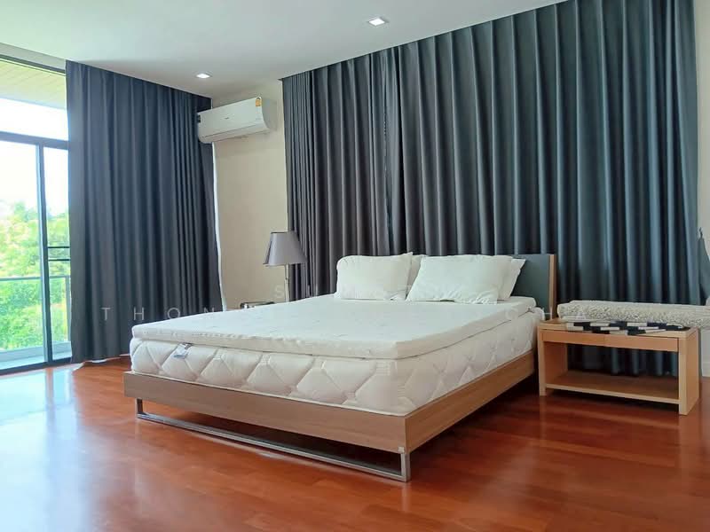 The Grand Pinklao : เดอะ แกรนด์ ปิ่นเกล้า, กรุงเทพ, 594 ถนน บรมราชชนนี, ศาลาธรรมสพน์, ทวีวัฒนา, กรุงเทพ, 300 ตร.ม., บ้านเดี่ยว ขาย, โดย Sumit Thongpahusatcha, 500344642 - DDproperty.com