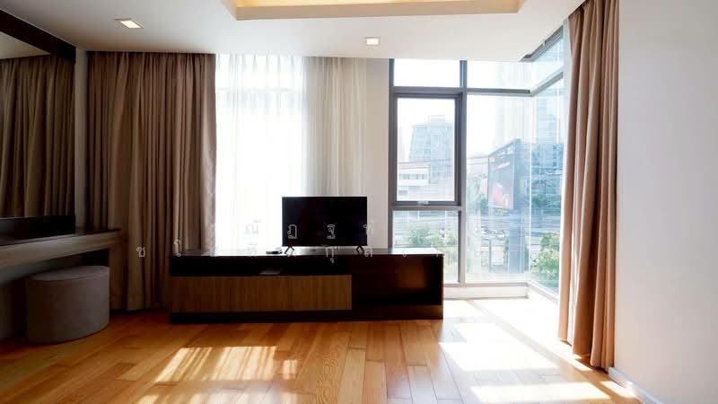 Focus Ploenchit, Bangkok, Soi Sukhumvit 2, Khlong Toei, Bangkok, 2 Bedrooms, 73 sqm, Condo For Sale, by ณัฏฐพัชร ชโยทิตกุลเกียรติ, 500344644 - DDproperty.com