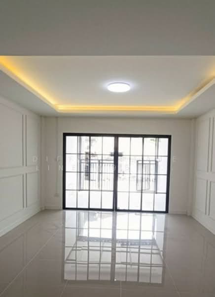 Jittranarong Village, Nonthaburi, Bang Krang, Muang Nonthaburi, Nonthaburi, 2 Bedrooms, 100 sqm, Townhouse For Sale, by DifferEstate Line @956uovqp, 500344646 - DDproperty.com