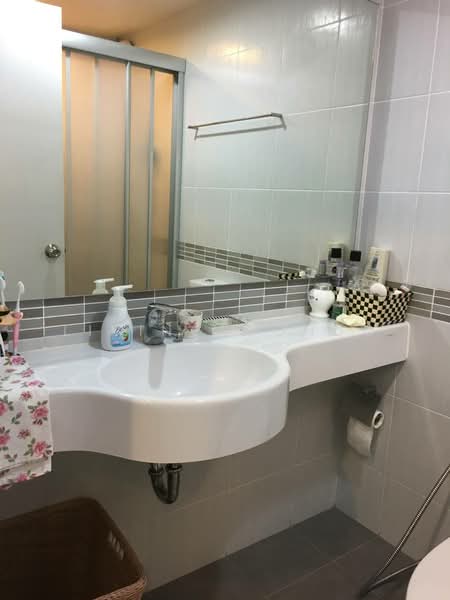 Lumpini Place Srinakarin-Huamak Station, Bangkok, Srinakarin Road, Suan Luang, Bangkok, 1 Bedroom, 33 sqm, Condo For Rent, by Living Condo, 500344656 - DDproperty.com