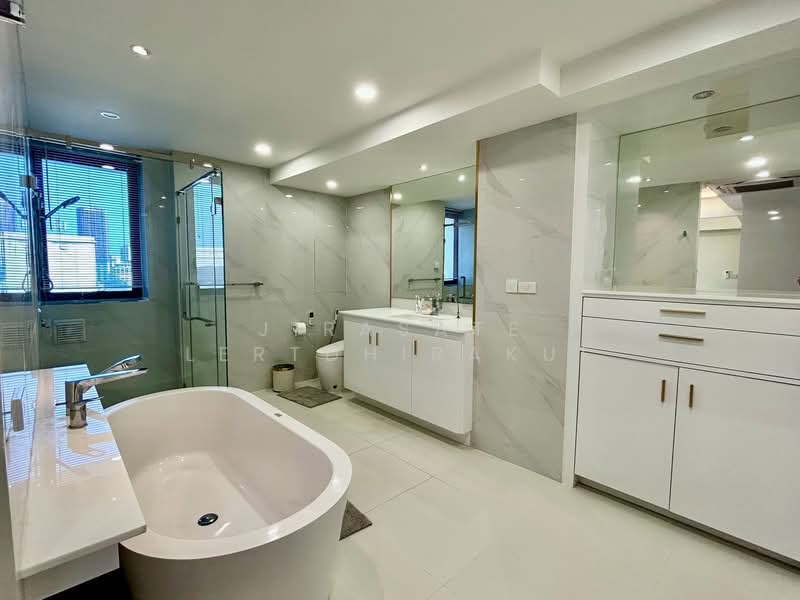 President Park Sukhumvit 24, Bangkok, 99 Sukhumvit 24 Alley, Khlongtoei Nua, Watthana, Bangkok, 3 Bedrooms, 260 sqm, Condo For Sale, by Jirasate Lertdhirakul, 500344678 - DDproperty.com