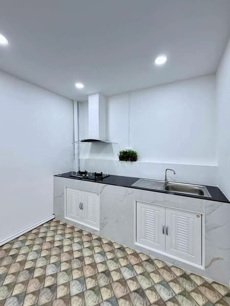 หมู่บ้านรัตนากร21, Chon Buri (Pattaya), Nong Pru, Bang Lamung (Pattaya), Chon Buri (Pattaya), 2 Bedrooms, 90 sqm, Townhouse For Sale, by Nahathai Boonmachay, 500344714 - DDproperty.com