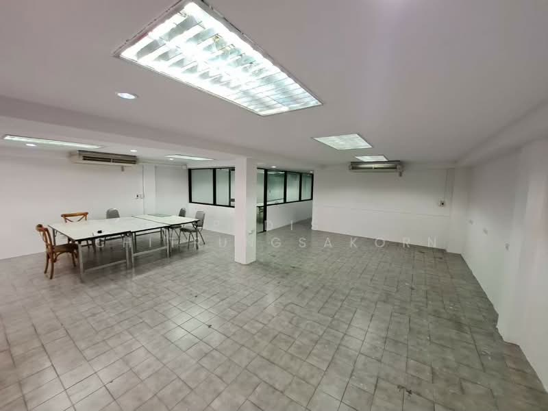Commercial Building for Rent – Lak Si, Bangkok, Anusaowari, Bang Khen, Bangkok, , 350 sqm, Shophouse For Rent, by Pudis Chitrungsakorn, 500344715 - DDproperty.com