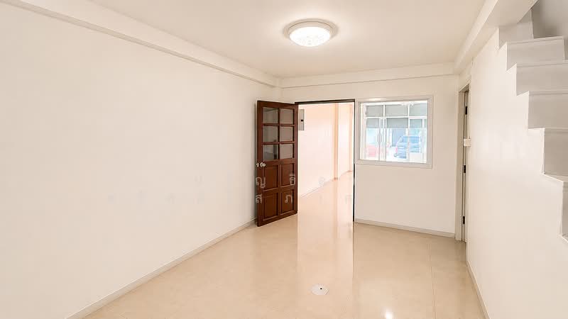 Commercial building, 3 units, Soi Rangsit-Pathum Thani 14, Pathum Thani, รังสิต-ปทุมธานี, Prachathipat, Thanyaburi, Pathum Thani, 5 Bedrooms, 210 sqm, Townhouse For Sale, by Parinthida Sawuddisopakaykul, 500344737 - DDproperty.com