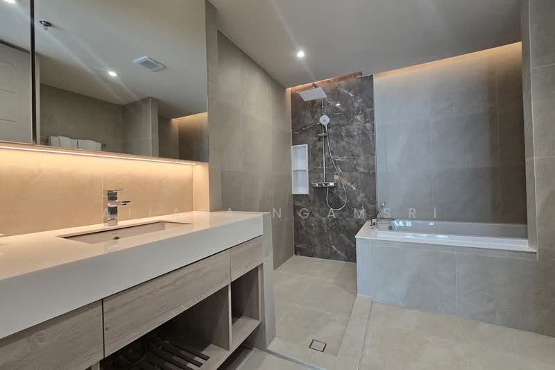 GM Serviced Apartment, Bangkok, 47 Soi Sukhumvit 20, Khlong Toei, Bangkok, 3 Bedrooms, 280 sqm, Condo For Rent, by Ailada Ngamsri, 500344739 - DDproperty.com