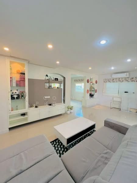 Supalai Pride Bangna-Lat Krabang, Samut Prakan, Wat Sriwaree Noi Road, Srisa Chorakhe Noi, Bang Sao Thong, Samut Prakan, 3 Bedrooms, 220 sqm, Single Detached House For Rent, by Connex Property, 500344752 - DDproperty.com
