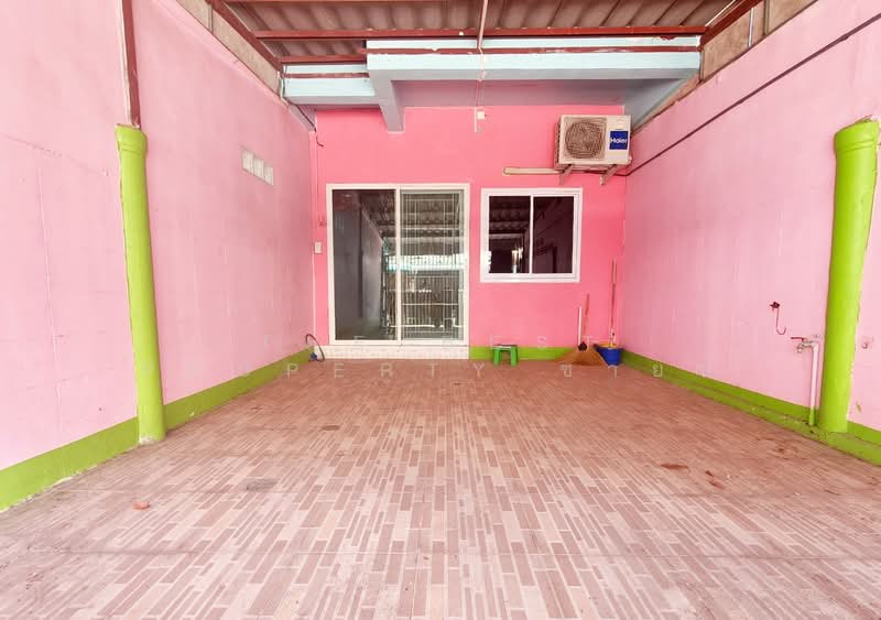 ทาวน์เฮ้าส์แปลงยาว ฉะเชิงเทรา, Chachoengsao, Hua Samrong, Plaeng Yao, Chachoengsao, 2 Bedrooms, 100 sqm, Townhouse For Sale, by The Best Property ซายน์, 500344771 - DDproperty.com