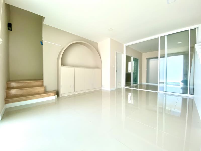 Patio Bangna-Wongwaen : พาทิโอ บางนา-วงแหวน, สมุทรปราการ, 199-21 ซอย กิ่งแก้ว 25/1, ราชาเทวะ, บางพลี, สมุทรปราการ, 178 ตร.ม., ทาวน์เฮ้าส์ ขาย, โดย วิษณุ ลีนะวงศ์, 500344780 - DDproperty.com