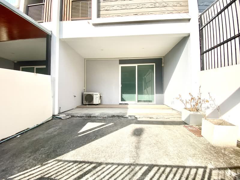 Patio Bangna-Wongwaen, Samut Prakan, 199-21 Soi King Kaew 25/1, Rachathewa, Bang Plee, Samut Prakan, 3 Bedrooms, 178 sqm, Townhouse For Sale, by วิษณุ ลีนะวงศ์, 500344780 - DDproperty.com