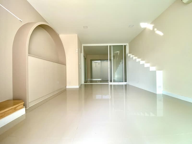 Patio Bangna-Wongwaen, Samut Prakan, 199-21 Soi King Kaew 25/1, Rachathewa, Bang Plee, Samut Prakan, 3 Bedrooms, 178 sqm, Townhouse For Sale, by วิษณุ ลีนะวงศ์, 500344780 - DDproperty.com