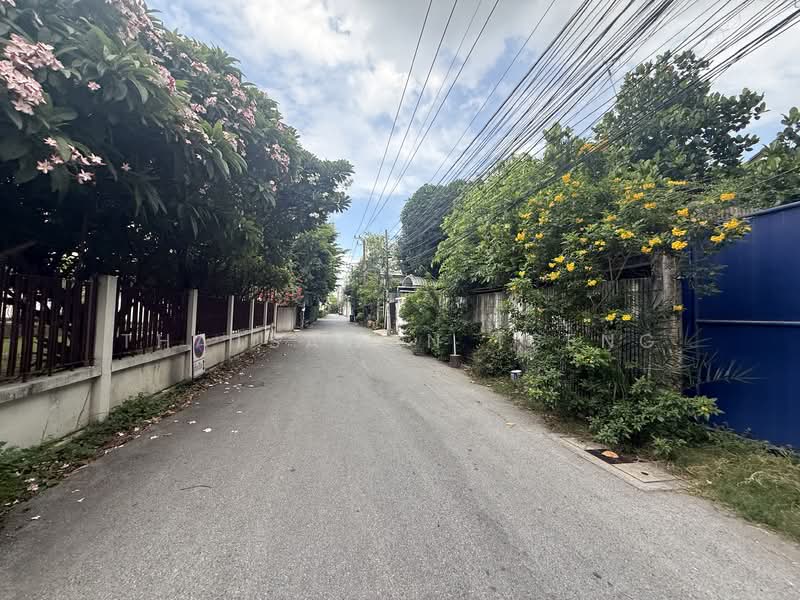 🏡 Prime Land for Sale in Sukhumvit 71 (Pridi Banomyong Soi 20), Bangkok, Khlongtoei Nua, Watthana, Bangkok, , 167,208 sqm, Land For Sale, by Thatsawan Tseng, 500344842 - DDproperty.com