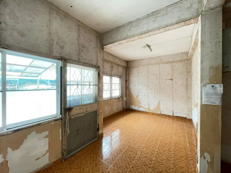 Baan Ruean Suk, Pathum Thani, Lam Phak Kut, Thanyaburi, Pathum Thani, 2 Bedrooms, 18 sqm, Townhouse For Sale, by คุณแจม, 500344856 - DDproperty.com