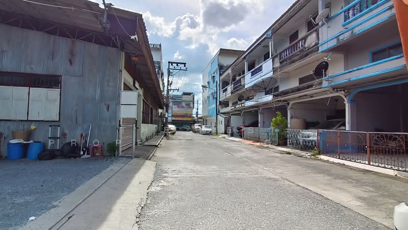 ทาวน์เฮ้าส์ในเมือง นครศรีธรรมราช, Nakhon Si Thammarat, Nai Muang, Muang Nakhon Sri Thammarat, Nakhon Si Thammarat, 3 Bedrooms, 100 sqm, Townhouse For Sale, by The Best Property Agent นัท, 500344863 - DDproperty.com